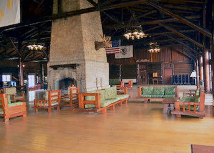 Starved Rock & Conference Center Hotel