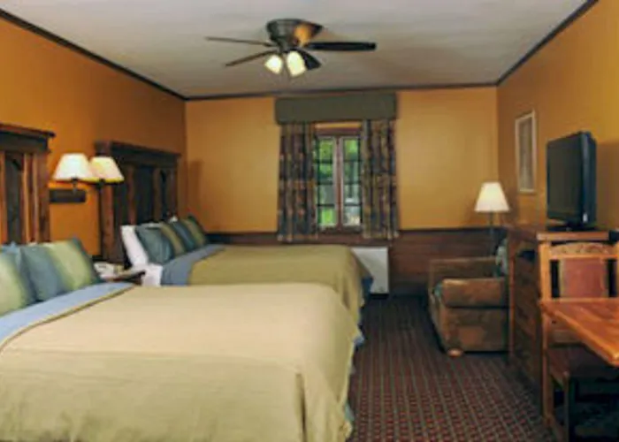 Starved Rock & Conference Center 3*