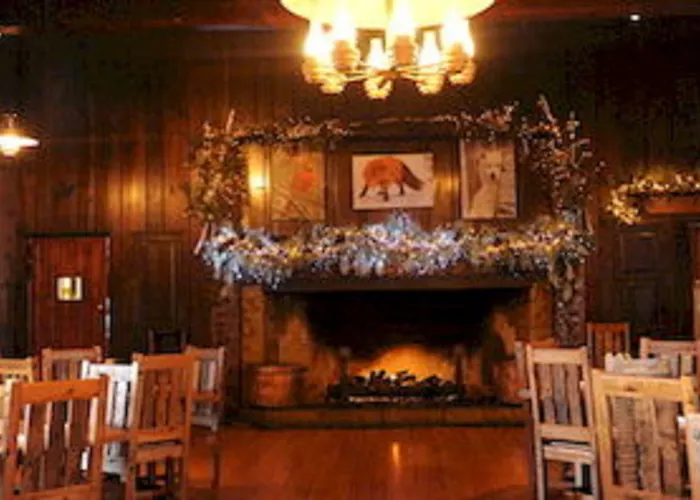 Starved Rock & Conference Center Utica