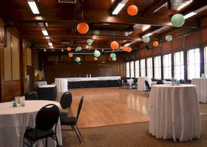 Starved Rock & Conference Center Hotel 3*