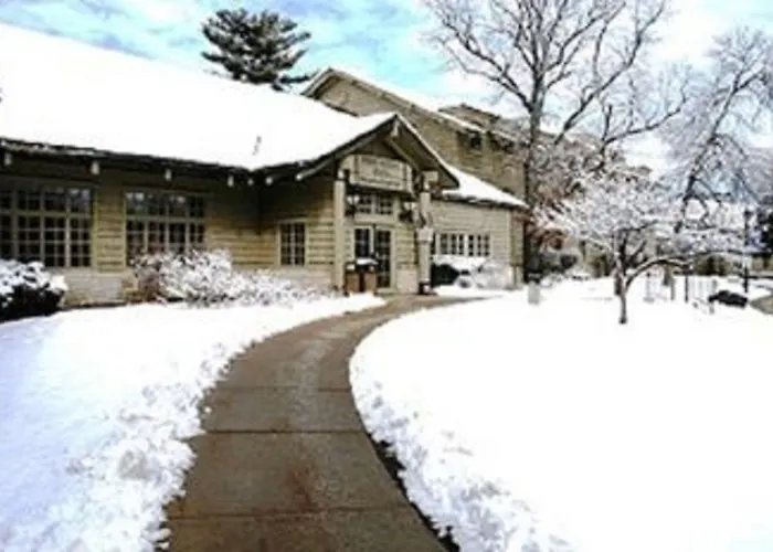 Starved Rock & Conference Center Utica