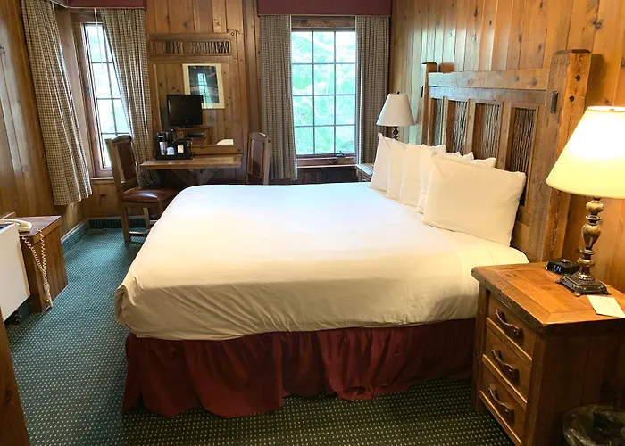 Starved Rock & Conference Center