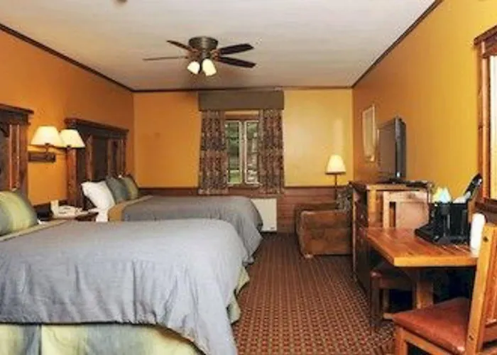 Starved Rock & Conference Center Hotel