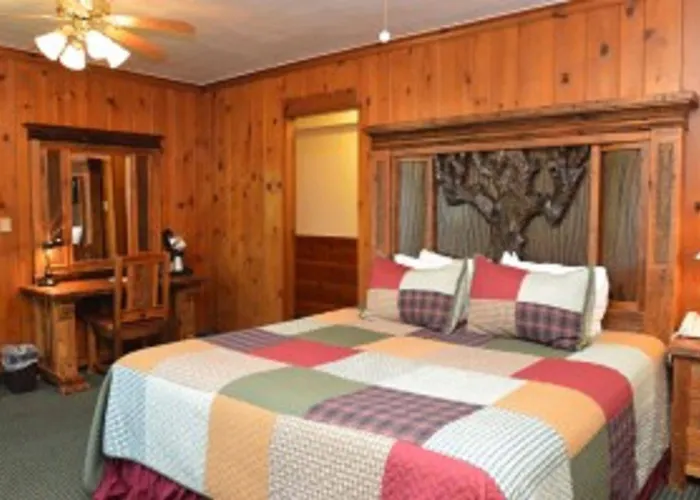 Starved Rock & Conference Center 3* Utica