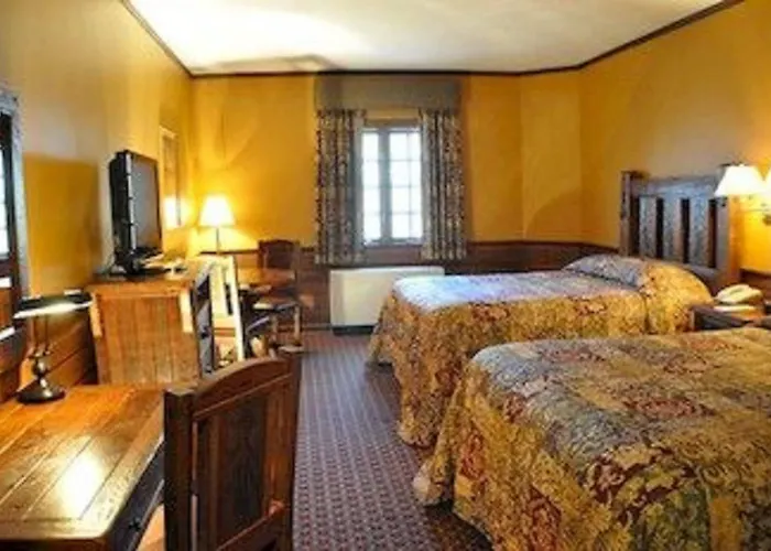 Starved Rock & Conference Center Hotel 3*